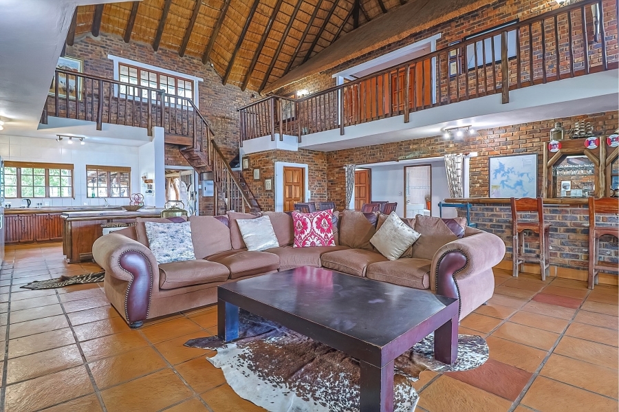 8 Bedroom Property for Sale in Oranjeville Free State